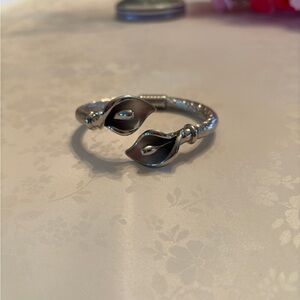Vintage Silver Tone Beautiful Calla Lily Bypass Hinged Cuff Bracelet